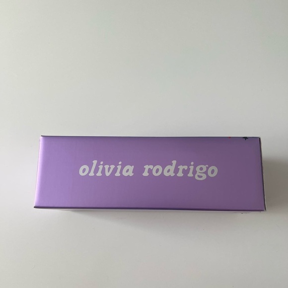 NWT Olivia Rodrigo Stanley ✨limited edition ✨ - Picture 3 of 12